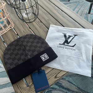 Black Louis Vuitton beanie new